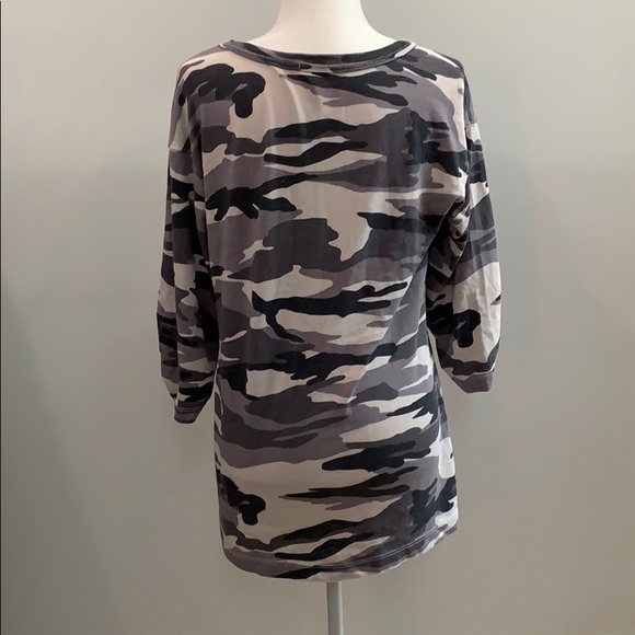 SPLENDID - Maternity Camo Sweatshirt! - Picture 3 of 7